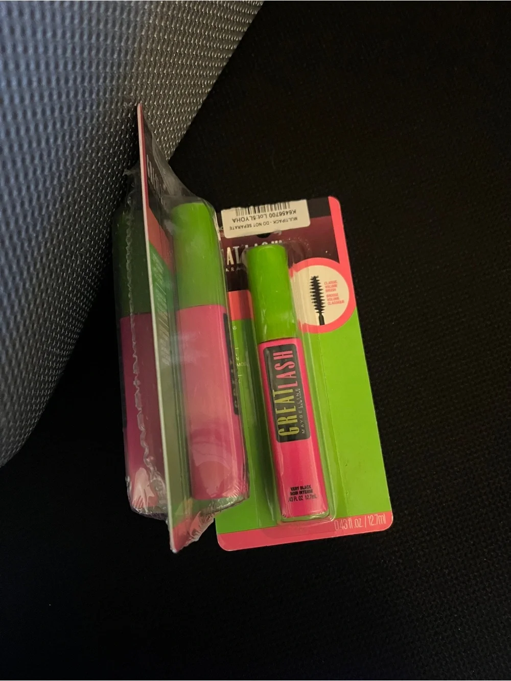 Great Lash Mascara in Very Black by Maybelline - Pink & Green